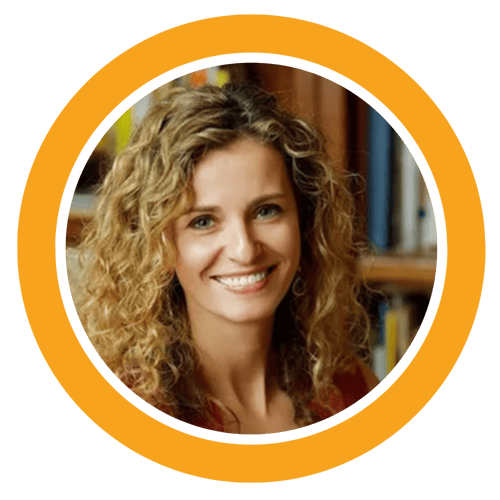 Cara Brookins Newsletter headshot